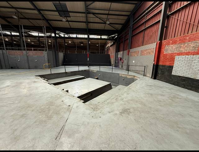 703M² WAREHOUSE TO LET IN CHLOORKOP